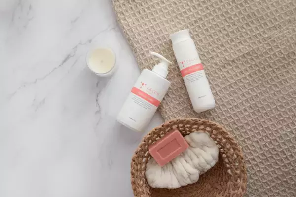 抜け毛や髪のボリューム不足でお悩みの方に　髪と心に新しい自信を。抜け毛ケアに特化した『新 racco』シリーズ登場！