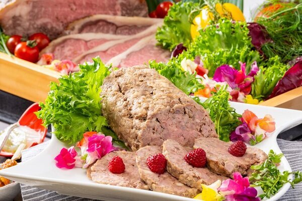 草津温泉“湯畑”目の前の老舗ホテルに2024年10月オープン！新ビュッフェダイニング「湯雲」の利用者が2ヶ月で1万人突破