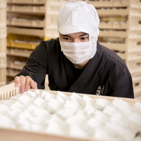 グルテンフリーなのにこのサイズ！？お正月や新年会など集いの場にぴったりな全長30cm「くずの子パウンド」を12月22日より販売開始！