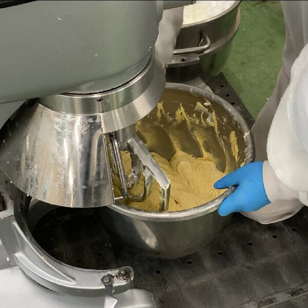 グルテンフリーなのにこのサイズ！？お正月や新年会など集いの場にぴったりな全長30cm「くずの子パウンド」を12月22日より販売開始！