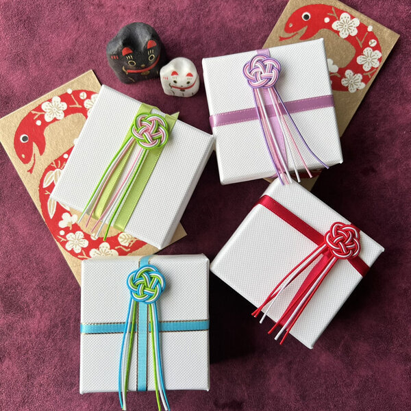 Mico宝飾店、「実(巳)を結ぶ年」におすすめな蛇モチーフのリングを12月27日に発売