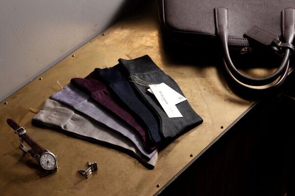 “足元の感性を呼び覚ます”紳士向け靴下ブランド「ide homme (イデ・オム)」がポップアップを開催！