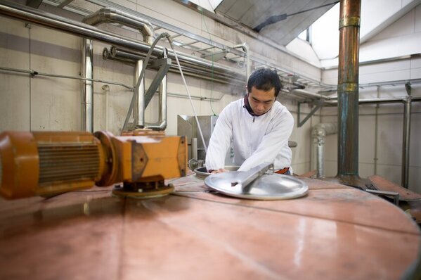 一関工業高等専門学校が地元の酒造会社とタッグを組み牡蠣を使った「栄養補助飲料としてのノンアルコールビール」第3弾を開発中