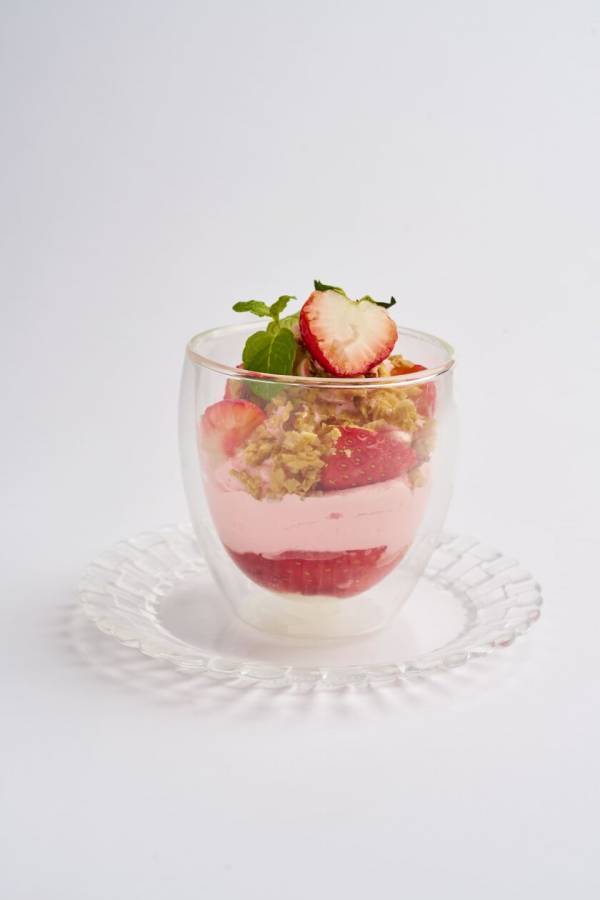 〈期間限定！エキナカで楽しむ本格スイーツ〉西船橋駅直結「カフェドルセット」冬の味覚を味わえる『いちごスイーツ』フェアを期間限定でスタート