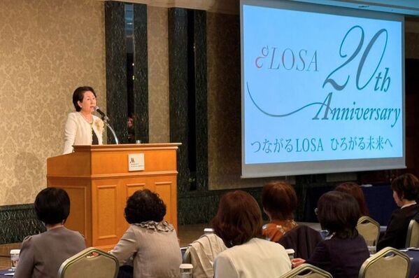 ナチュラル化粧品を提供するLOSA(ローサ)が創立20周年を迎え「感謝の集い」記念パーティーを開催