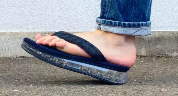 “日本の伝統＆ハイテク技術”を融合した究極の一足が完成！「武州正藍染刺子“エアー雪駄”」改良版-UPDATE2025　1月11日(土)10:00～ Makuakeにて先行販売開始