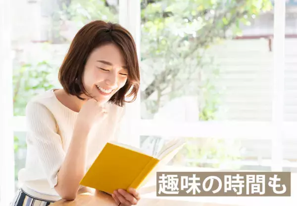 座ったまま運動可能なフットレスト「hrum」を2025年1月より一般販売開始！