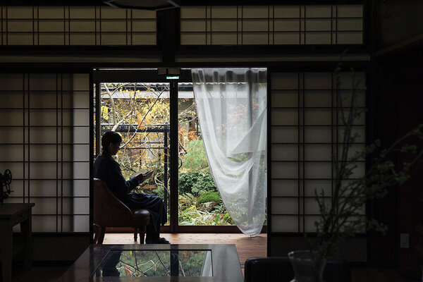 自然素材のカーテンを扱う『KURASIKU』から土に還る人気シリーズ「kami」の新商品が1/6発売！「和紙100％×編み」に挑戦！