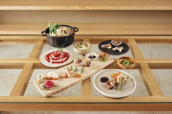 東条湖を眺む～大自然の中で1日1組限定のプライベートサウナルームが「GLAMP CABIN 東条湖・丹波篠山」に新登場！