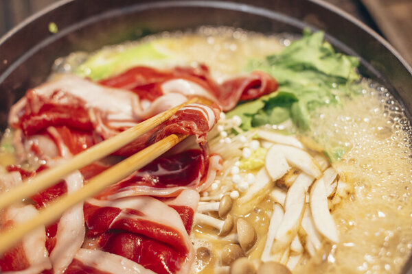 東条湖を眺む～大自然の中で1日1組限定のプライベートサウナルームが「GLAMP CABIN 東条湖・丹波篠山」に新登場！