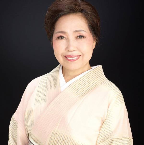 素人主婦軍団が1,000名規模の着物を体感できるイベントを大阪市中央公会堂にて2月16日に開催