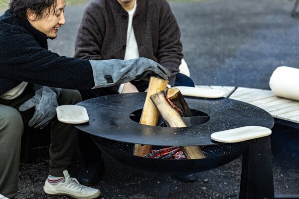 株式会社COMULAがプロダクトデザインを担当したベンチ＆テーブル一体型焚き火台「ocota」がJIDAデザインミュージアムセレクションを受賞！