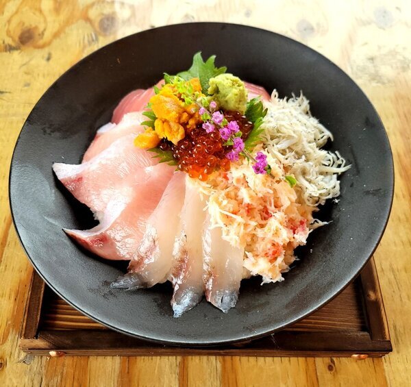 《漁港の駅TOTOCO小田原》能登半島を応援！！「寒ぶりメニュー」を1月14日より期間限定で販売スタート