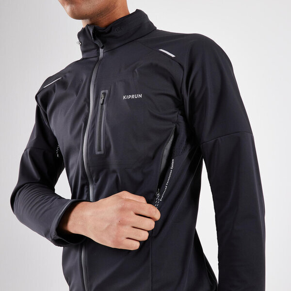 日本初「KIPRUNオフィシャルショップ」が幕張にOPEN！マラソン、トレイルランニングのフルラインアップ100点以上を展開