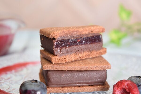 長野県発クラフトチョコレートブランド「信州ショコラトリーGAKU」にて2025年バレンタインフェア『Voyage～フルーツで巡る信州旅～』がスタート