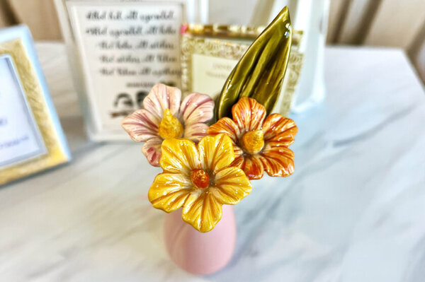 [ハンガリー発] 枯れない美しさを贈ろう！陶器フラワー2025年新作コレクション登場　― 誕生日や母の日のギフトに最適 ―