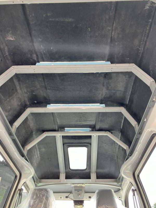 小さなハイルーフキャンピングカー「レクビィ コットＣＴ」「ホビクル タウンランダーＣＴ」をジャパン キャンピングカーショー2025で展示