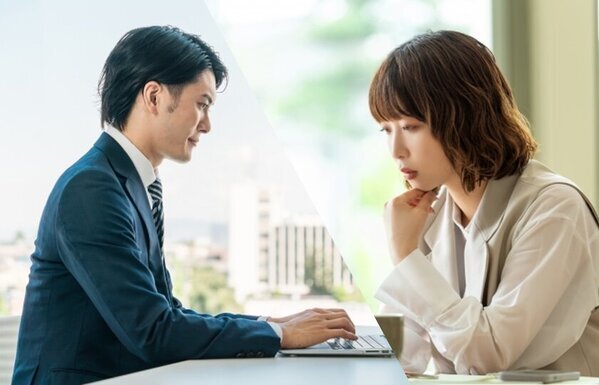 パソコン画面の見すぎは「冷え性」になりやすい！？改善しないその冷え性は自律神経が原因かも…姫野友美先生のインタビュー記事を公開