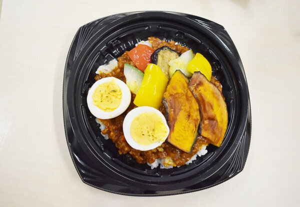 和洋女子大学×京成ストアの産学連携・地域貢献企画　「冬のお弁当」シリーズをリブレ京成の一部店舗にて販売