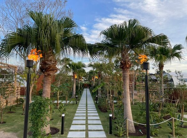 ハワイアンリゾート「Awaji Lanikai Square」2025年3月1日(土)グランドオープン！敷地内のグランピングトレーラー Lanikai(全6棟)は3棟が愛犬同伴で宿泊可能なドッグラン付！