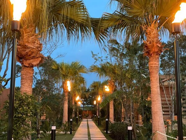 ハワイアンリゾート「Awaji Lanikai Square」2025年3月1日(土)グランドオープン！敷地内のグランピングトレーラー Lanikai(全6棟)は3棟が愛犬同伴で宿泊可能なドッグラン付！