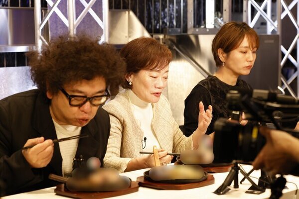 史上最強を競う『お好み焼き頂上決戦』が開幕！「鉄板コロシアム　第一回フリースタイルOKO選手権」2月1日午後3時から日本テレビ系列28局で全国放送