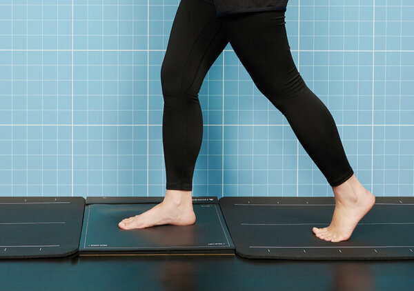 遠足が憂鬱！？どの靴でも痛い、子どもの外反母趾などが増加　子どものためのインソール購入数は、5年前の3倍に