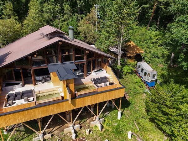 冬だからこその体験！長野県小諸市菱野温泉にて「菱野温泉　光の氷柱と寒の灯籠」2月1日より開催