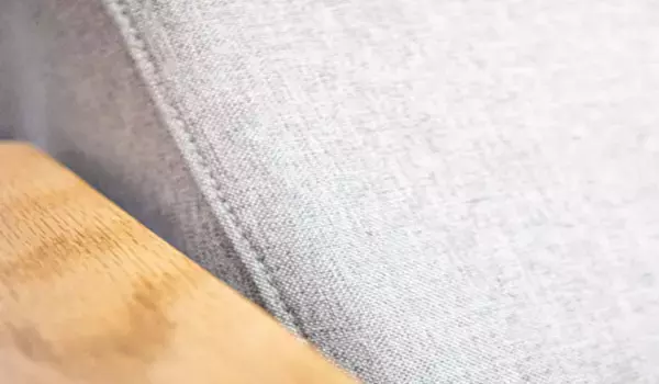 上質な木材、生地にこだわった家具調のデザインに、エアバックを搭載したリラクゼーションソファを3月1日から販売開始！