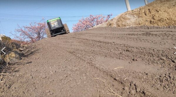 農業・林業の課題解決！恒久的防草・地盤強化対策として傾斜地転圧マシン「BARINORI(バリノリ)」を開発