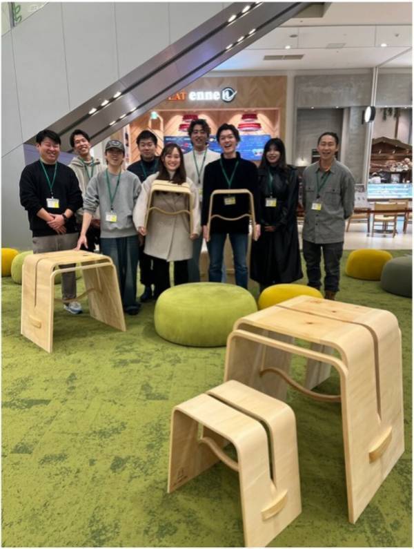 里山の木資源を活かすmozoの新たな2つの試み。木資源を食資源に活かすチョコレート・商業施設家具の展開を開始