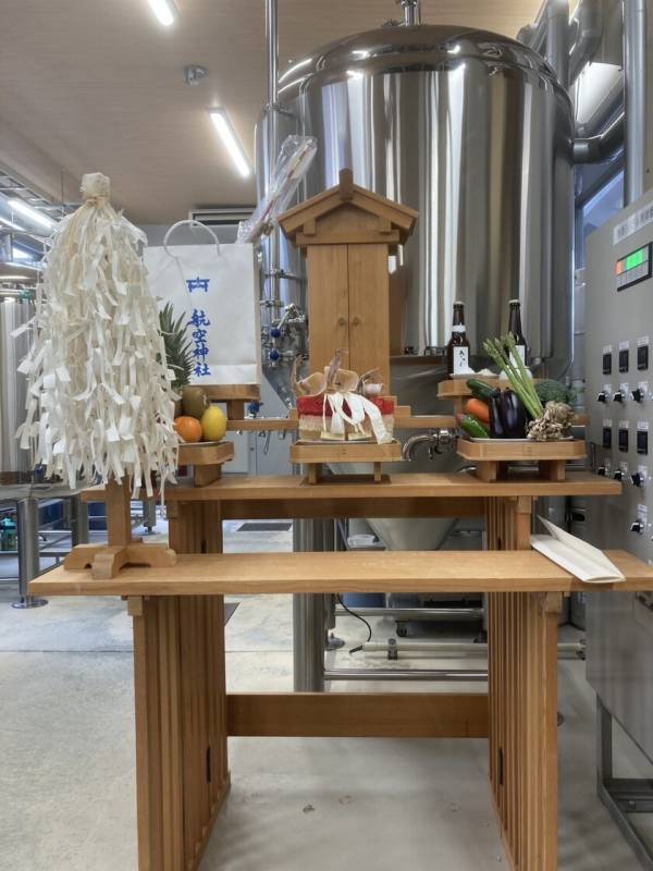 “落ちない守り神”泉州航空神社御祈祷の『立春大吉ビール』　立春の早朝に瓶詰めし2025本限定販売開始！