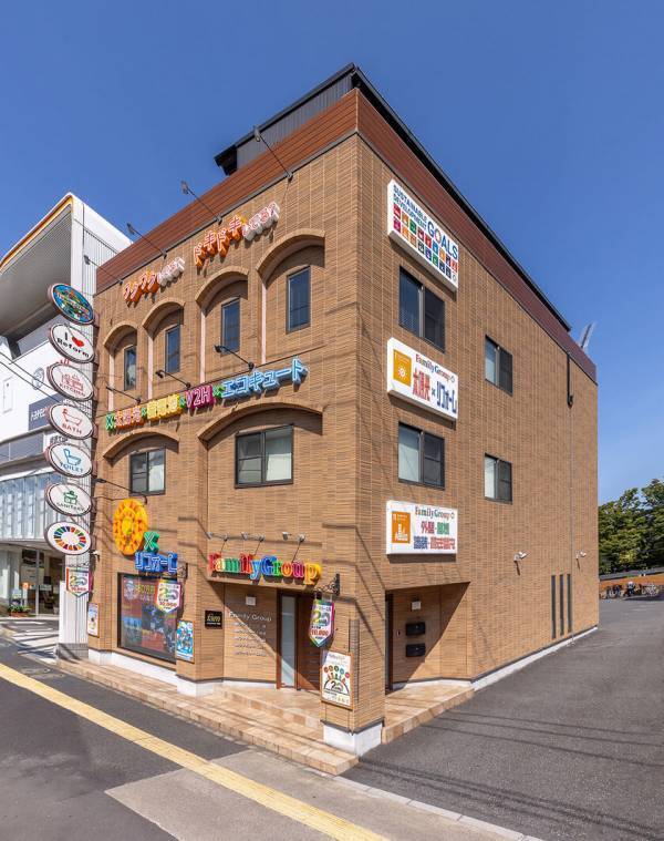 株式会社ファミリー工房が「ACCEL JAPAN」に参画。アンバサダーのヒロミさんが登場するプロモーションを開始