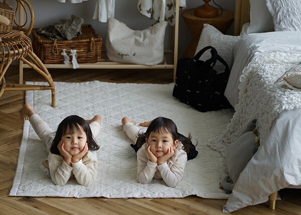 春の新生活にも。さらっと肌触りに癒される。“はっ水×シアサッカー生地”新感覚キルティングラグに新色登場！