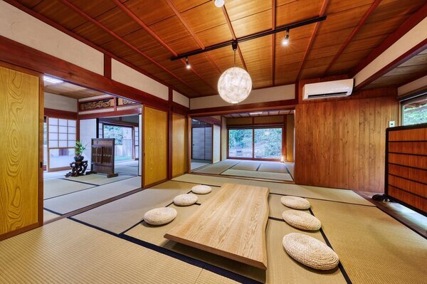 “関西初(*1)”京都・美山に「蓄熱式薪ストーブ」サウナを導入した1棟貸し古民家宿『Earthing MIYAMA』がオープン！