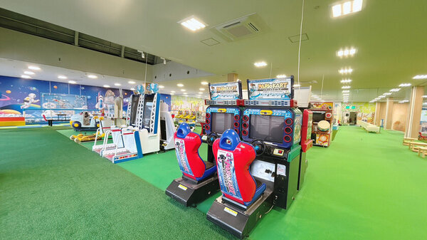 「キッズランドUS MAX 福岡久山店」が2/6リニューアルオープン　体育館約3つ分の広さに園内面積拡大！新遊具も続々登場