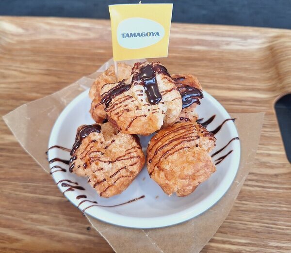 《道の駅サーモンパーク千歳》バレンタイン期間限定！新感覚チョコレートグルメ登場！～恋するチョコラーメンで甘いひとときを～