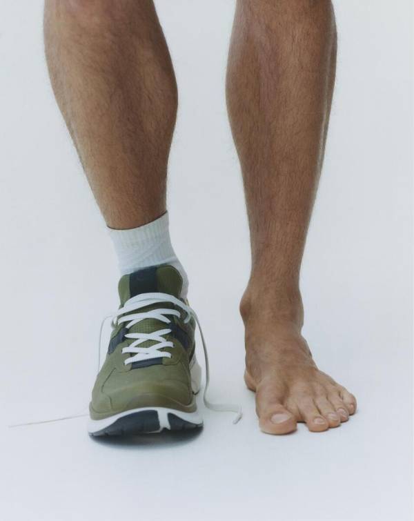 プレミアムレザーブランド「ECCO」より、最高機能スニーカー「ECCO BIOM」がさらに進化して登場！