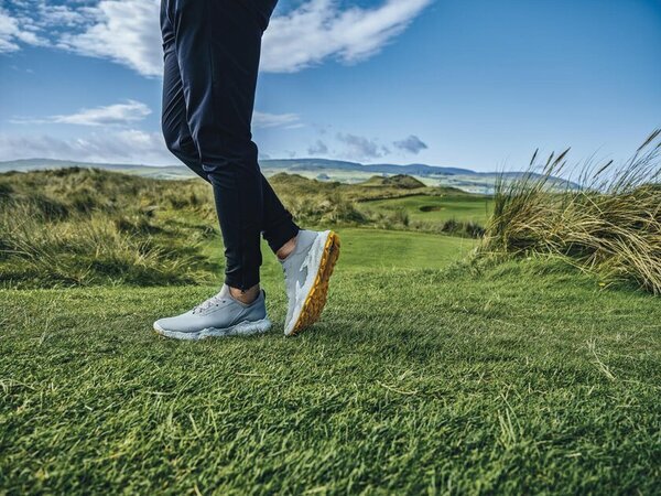 プレミアムレザーブランド「ECCO」より、ゴルフシューズ「ECCO GOLF BIOM H5」が2月14日に日本先行発売！