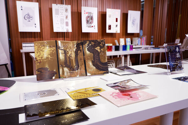 印刷と箔の新たな魅力を発見！「神楽坂 HAKKEN Lab.」オープン　多種多様な紙や箔、最新の印刷技術を紹介