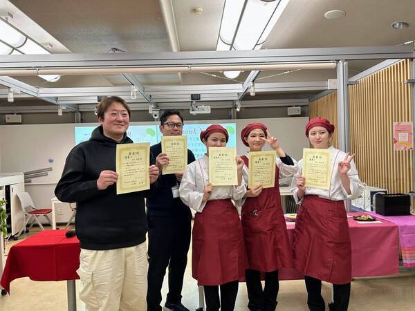 大阪城南女子短期大学と共同開発したオリジナルパンを販売～なにわの伝統野菜“田辺大根の葉”を有効活用～