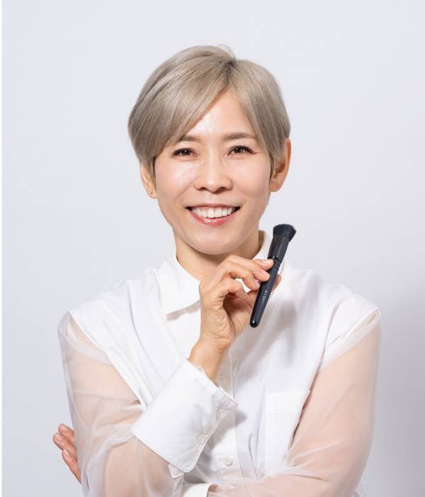 10周年特別企画【第2弾】imini×岸 順子　脱オバベ！肝斑にも使える大人可愛いリキッドチーク　2025年3月18日(火)発売