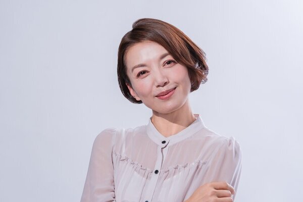 10周年特別企画【第2弾】imini×岸 順子　脱オバベ！肝斑にも使える大人可愛いリキッドチーク　2025年3月18日(火)発売