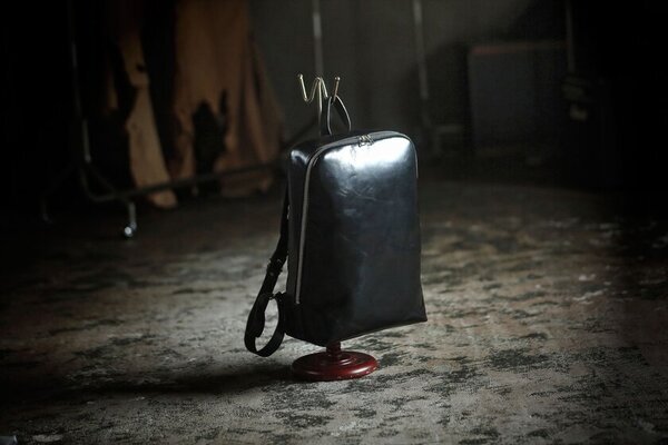 1カ月で2度完売！整理整頓リュック「tarsio」ブラックが再販開始　カバンの中の整理整頓に関する意識調査の結果を併せて公開