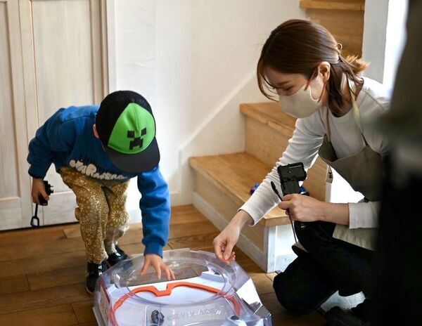 子どもも大人も夢中になる「子ども食堂」を中目黒・Paws Barで4月6日(日)開催！～ベイブレードがつなぐ世代を超えた交流～