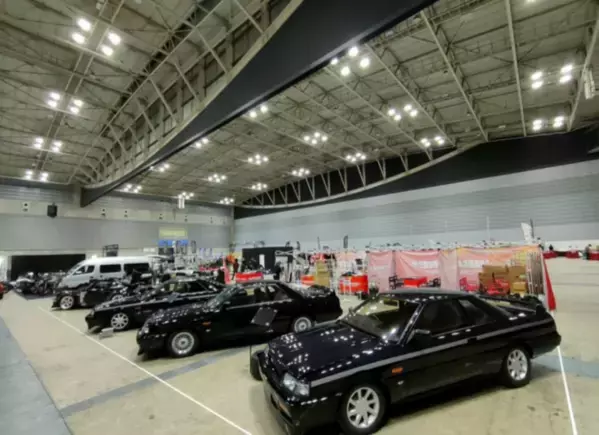 シバタイヤ・R31HOUSEが「ノスタルジック2デイズ2025」に出展　R31スカイライン、ポルシェ911Sを展示