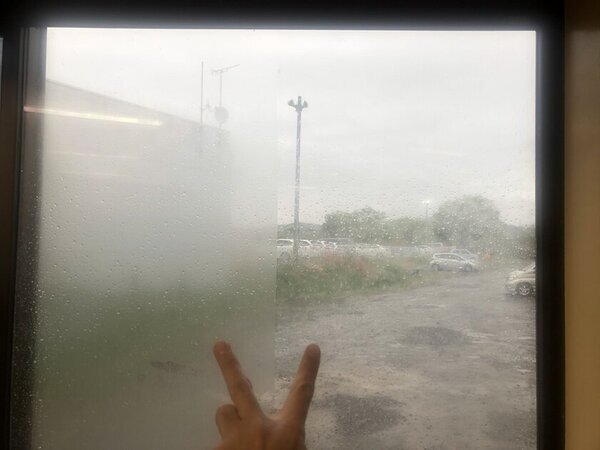 息を吐いても曇らない！透明な結露防止フィルムが3月4日(火)～7日(金)開催の「建材展2025」に初出典！