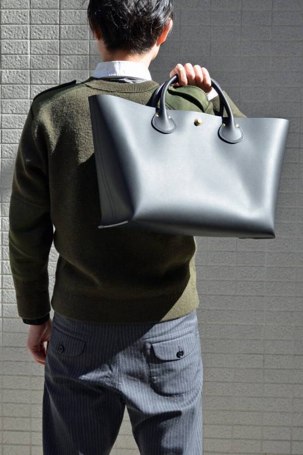 一枚革仕立て・1点モノのシンプルなレザートート＆クラッチ新色を「Uni&co.」より2/26に予約販売開始