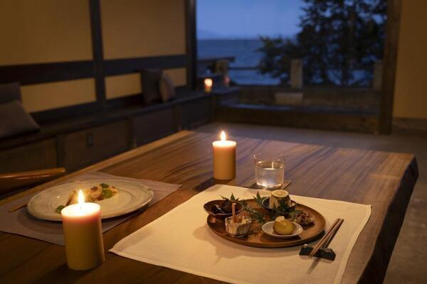 滋賀県がおくる約180万円の超豪華体験！彦根城内で徳川第19代当主と交流できる。新たな体験プログラム誕生！予約受付開始。『ちはやふる』でおなじみ、かるたの聖地も貸切!?永世名人にかるたを教わるプランなど“シガリズム”による高付加価値体験を続々展開