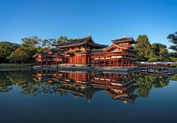 近畿文化会は、今年も有名な文化財を訪ねて著名な講師による講演と現地見学を行う「入門臨地講座」を開催します。